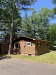 Two Lake Cabins and Five Bedrooms with Wifi Kayak, Swim and Fish