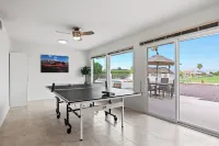 Relaxing Golf Retreat! 2-bedroom desert oasis