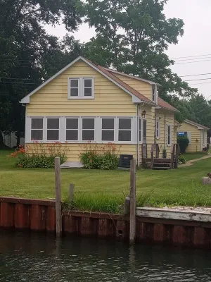 Pointe Haven with Canal Frontage for Your Boat in Algonac