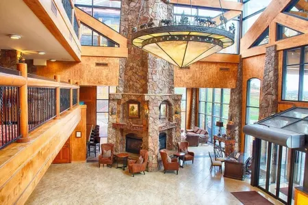 Rare Sundance 1Br for 4 at Westgate Park City. Ski-in/Ski-Out. Walk to Gondola.