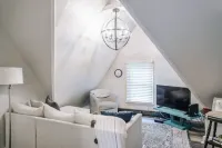 Beautiful Green Ridge Apartment in Scranton Greyhound: Bus Station 주변 호텔
