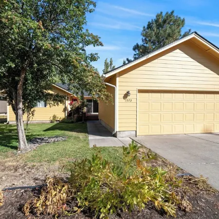 Baltimore Bungalow – HOT TUB, Walkable, Pet-Friendly