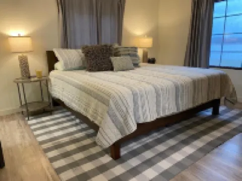 Lakehouse Birdwatcher Paradise Hotels in Live Oak County