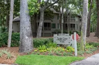 Charming Luxury Villa in Turtle Cove. Minutes from Beach, Golf, & Tennis. Hotels near Roy Barth Tennis Center