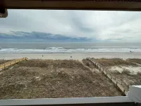 Cozy 1-bedroom North Myrtle Beach Oceanfront Condo with Pool