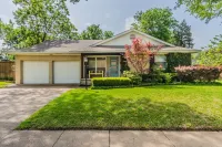 Backyard Oasis + Fire Pit, Near Downtown Dallas - Jacuzzi