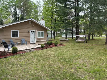 Relaxing Cozy Getaway near Forest Lake, Outdoor Recreation