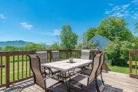 Historic 7Br/7BA White Mountains Estate – Spacious Retreat Hotels in Jefferson