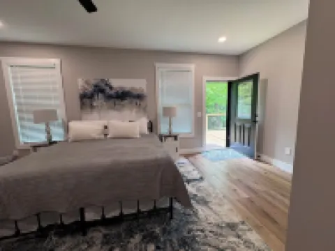Nick's House on Beautful Cowee Creek Hotels in Cowee