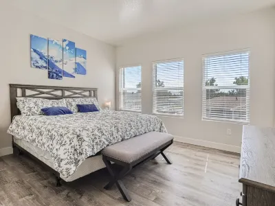 Cozy Apt in Quiet Neighborhood