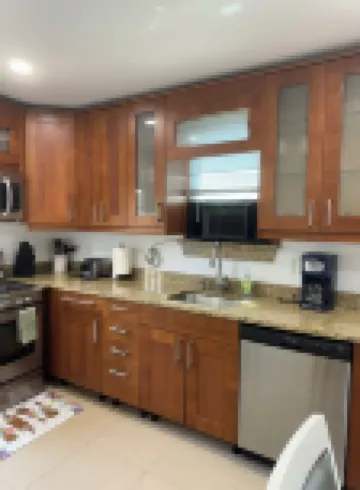 Charming Townhouse 12 minutes to Boston