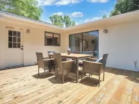 Welcome to our gorgeous remodelled home! Near Anna Maria and Bradenton beach. Hotels in West Bradenton
