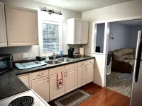 Cozy modern home close to Porcupine mountains and on snowmobile trail Hotels in Carp Lake Township