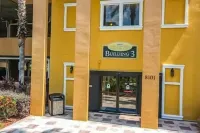 Close to Disney, Universal & OCCC! Pools, game room & balcony for firework shows Hotel a Lake Bryan