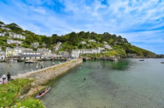 Luxury Couple's Getaway With River Views and Parking in the Heart of Polperro