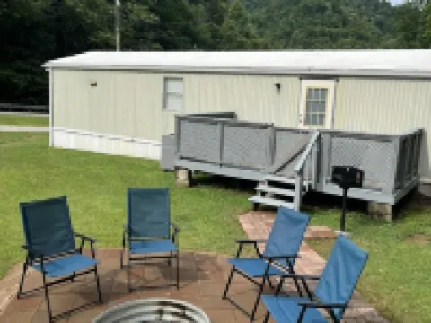 Great location, extremely clean ,half mile from trail heads. Hotels in Tug Hardee