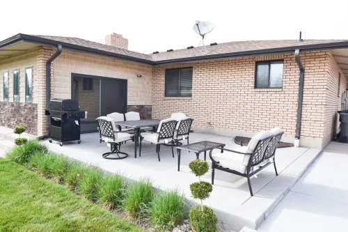 Huge 8Br for 20+: 6 Kings, Hot Tub, Cinema, Arcade, Pool Table & Big Parking