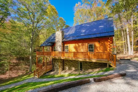 Mystic Hollow cabin at Trickle Creek at Hocking Hills