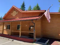 Lake Nahwatzel Resort, Cabin #2, Shared Dock just steps away! Now with WIFI! - Chalets
