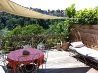 VILLA, 55 m2, BIOT, 4 / 6Pers, south-facing wooden terrace, swimming pool in private domain
