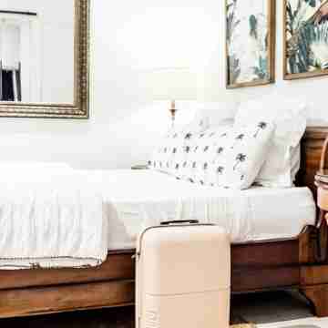 Exclusive use boutique luxury holiday residence with outdoor bath Rooms