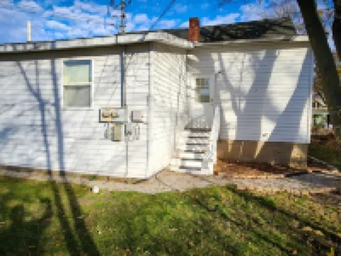 Vibrant 2 Bed Located Downtown/ Closing to Soaring Eagle/CMU Hotels in Mount Pleasant