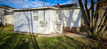 Vibrant 2 Bed Located Downtown/ Closing to Soaring Eagle/CMU