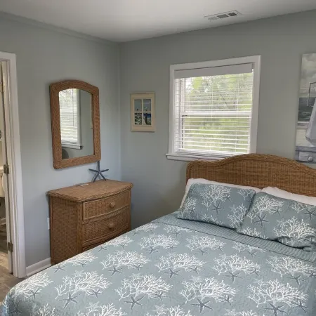 Beautiful Remodeled Home!  Close to the Beach!