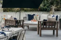 THE BAY. Effortless family fun. Pet friendly.
