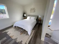 5 Mins to City Beach & DT WF, 35 Mins. to Glacier Park, Clubhouse Pool + Hot Tub