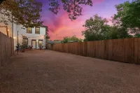 💰 23% OFF FUN PRIVATE Oasis. 2 KingSuites+SpaBaths, GoldenTee Arcade, YardGames🏡