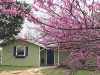 Private Country Cottage 17 minutes from Baylor and the Silos
