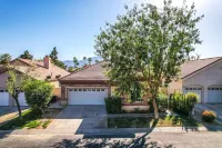 Beautiful 4Bd/3B House, New Pool and Spa.Nice View on Golf Course. Pet friendly!