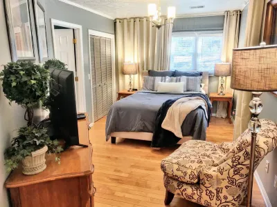 Peaceful, Luxurious Apartment in Wooded Milton Home