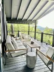 "The Nut House" Long Range Views & 5 Minutes to Cashiers Crossroads - 4-Star
