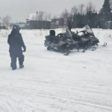 Cozy Lake Front home for Boating, fishing, winter sports, and gorgeous views,