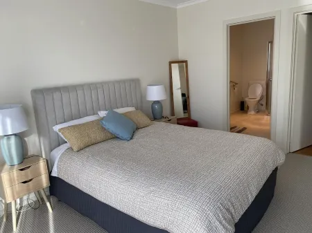 Ocean View Family Retreat Отели рядом с достопримечательностью «APOLLO BAY SCENIC REST»