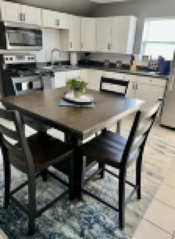 1 bedroom apt walking distance to downtown Lake Geneva