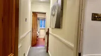 Holly Cottage, Pet Friendly, Secure Courtyard Parking, Near Historic Ironbridge.