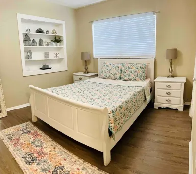 Prime Location, 2 Bath/2 Bed Perfect Getaway