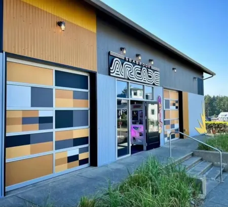 Cottage w/ Private Hot Tub, Fenced Yard + Indoor/Outdoor Fireplace + EV Charger