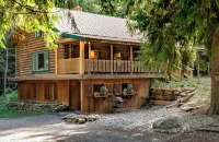 Private Forest Lodge Near Silverwood Theme Park - Sleeps 10