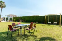 Star's House Seville. 10 minutes from Seville. Private pool فنادق في 