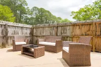 The 12th Street Retreat, King Beds, Pets Allowed