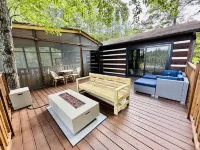 Stunning Mtn View Retreat w/ Kids' Treehouse, Hot Tub, Video Wall & Pool Table.