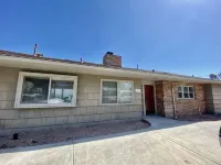 Spacious Home with Large Yard and Mountain Views Hotel dekat Grossmont College