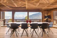 Chalet  Ski in/Out, Swimming-Pool, Sauna, Cinema, 20 People