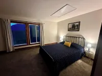 Secluded River Retreat 8 minutes from West Entrance to Glacier National Park. Hotels in Martin City