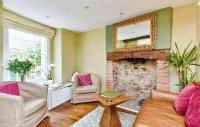 Beautiful Grade 2 Listed Cottage Perfectly Located in the Centre of Frome.