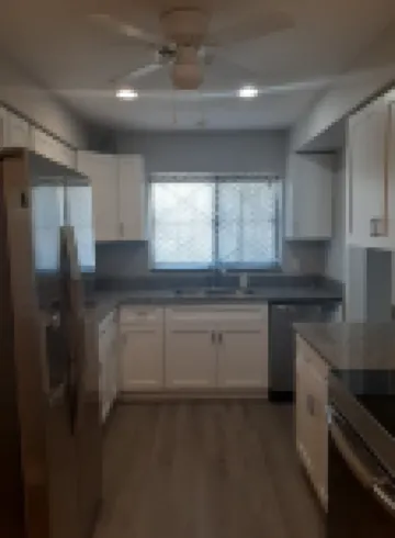 Cozy beach home within walking distance to the beach